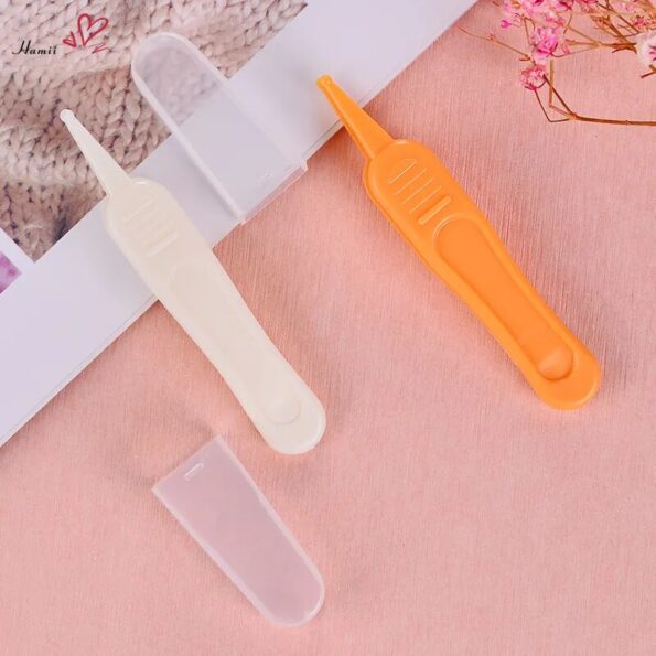 Baby-Dig-Booger-Clip-Infants-Ear-Nose-Navel-Clean-Tools-Kids-Safety-Tweezers-Cleaning-Forceps-Toddler-2