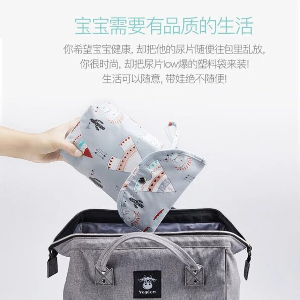 New-waterproof-and-reusable-baby-diaper-bag-baby-handbag-large-capacity-mommy-diaper-storage-bag-wholesale-2